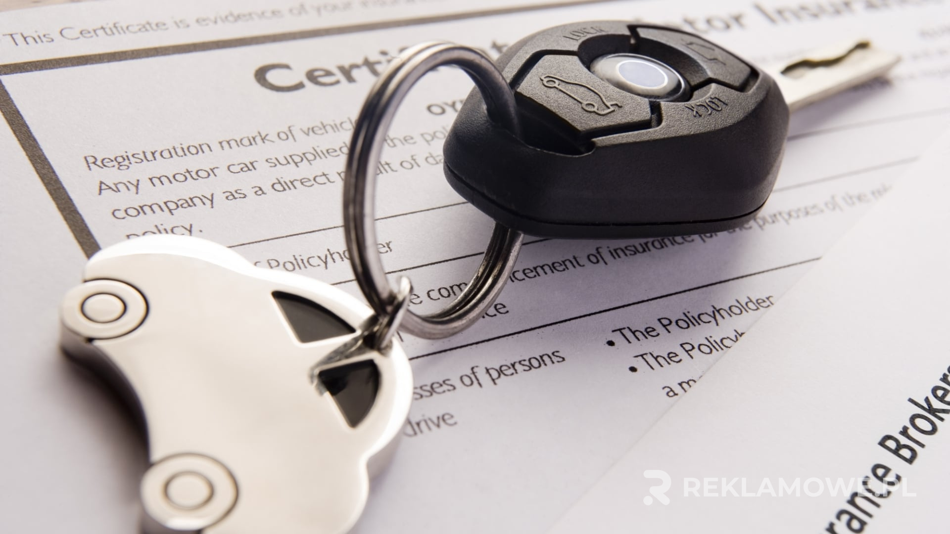 Trendy w projektowaniu breloków reklamowych na rok 2025